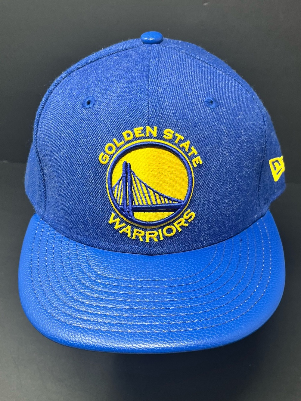 New era, Golden State Warriors fitted hat, size 7 1/2. Super clean!